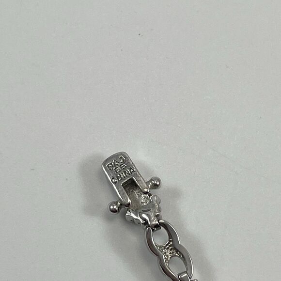 925 Sterling Silver Cubic Zirconia Flower Cluster Tennis Bracelet Timeless - Picture 3 of 7